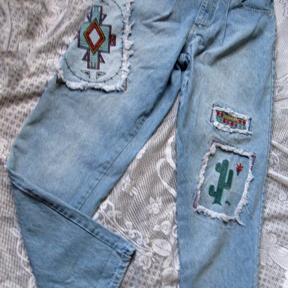 Unisex Major Damage Jeans Blue 30x33 100% Cotton, waist 29in, hip 42in, - Picture 9 of 9